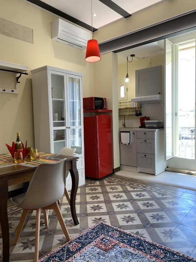 Bed and Breakfast Piazza Fontana Luxury Галатина Экстерьер фото