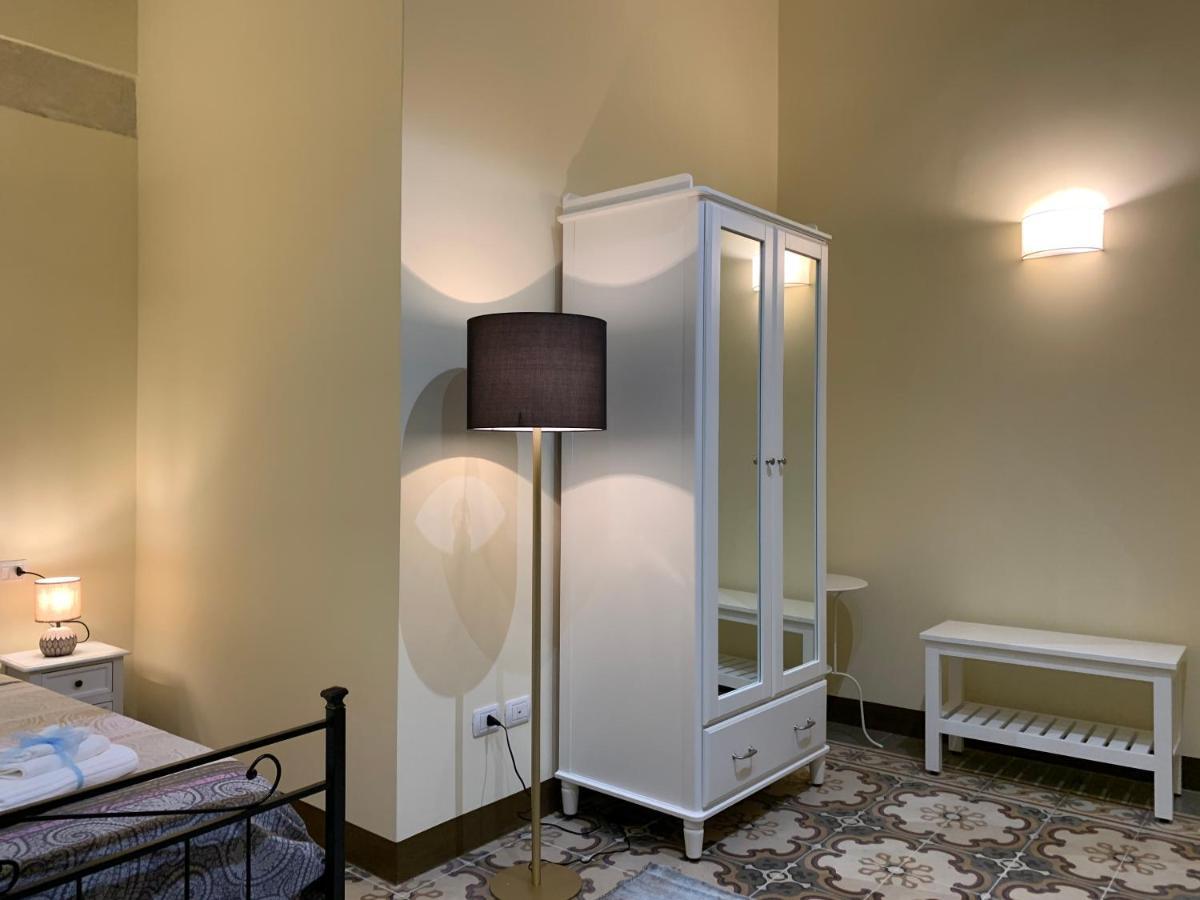 Bed and Breakfast Piazza Fontana Luxury Галатина Экстерьер фото