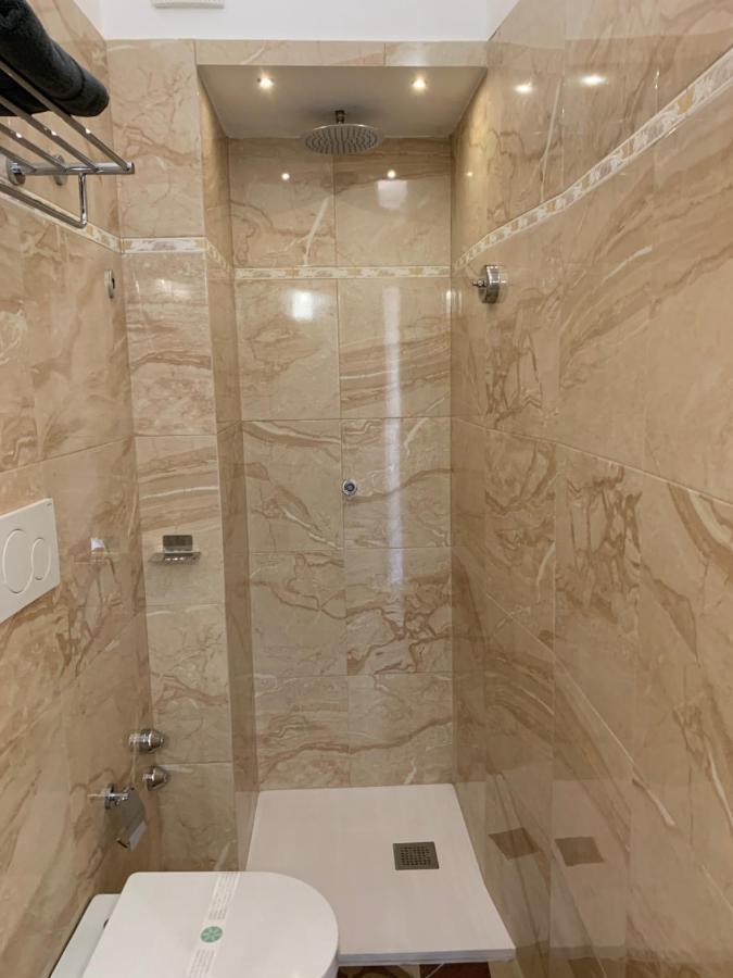Bed and Breakfast Piazza Fontana Luxury Галатина Экстерьер фото